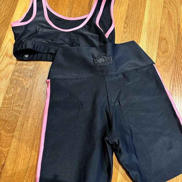 Booty by Brabants Set - Picture 2 of 3